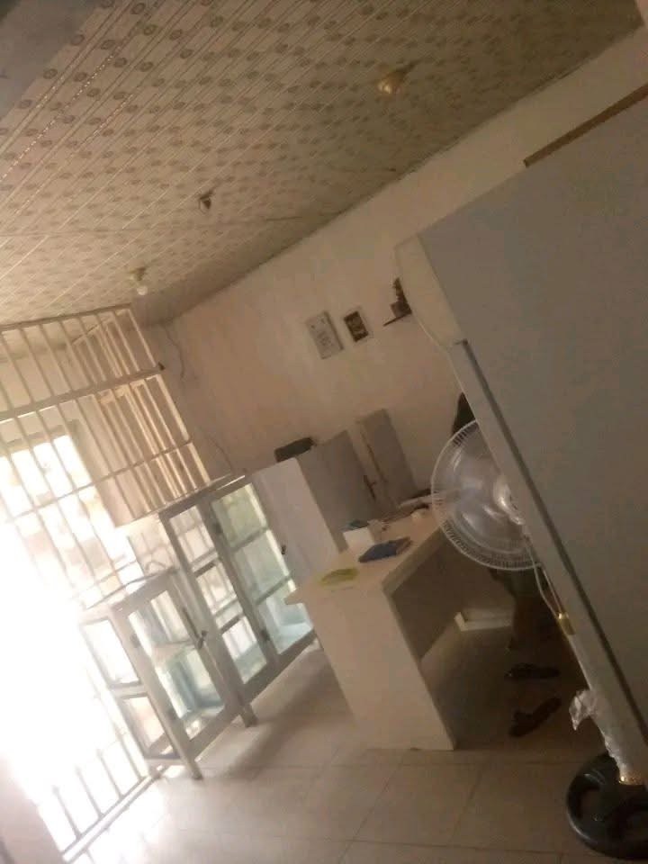 Spacious Double Shop with Personal Toilet for rent in High Level, Makurdi, Benue