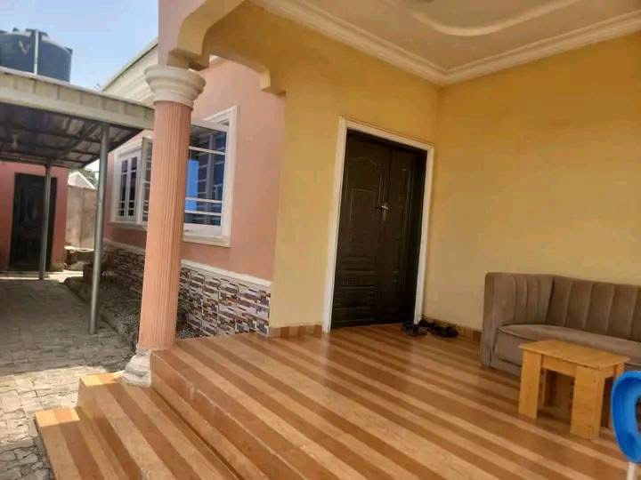 Additional view of Modern 3-Bedroom House with Amenities