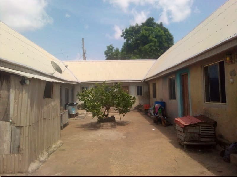 16 Unit Commercial Property for sale in High Level, Makurdi, Benue