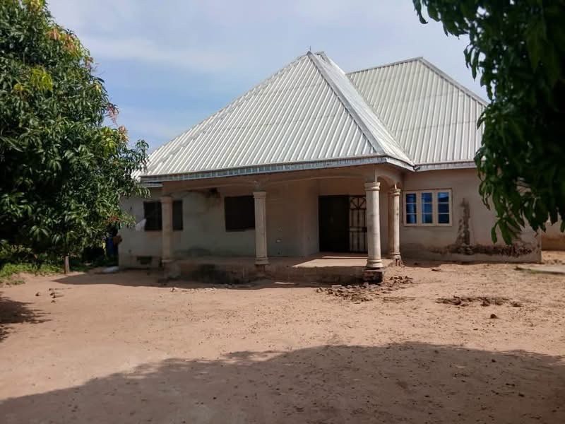 Additional view of Uncompleted 3 Bedroom Flat