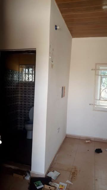 Additional view of Clean Self-Contained Room for Rent