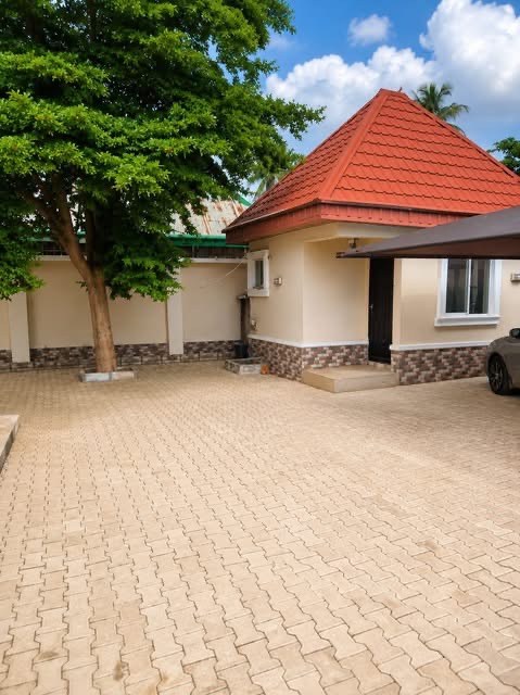 Additional view of Standard 3-Bedroom Flat with BQ