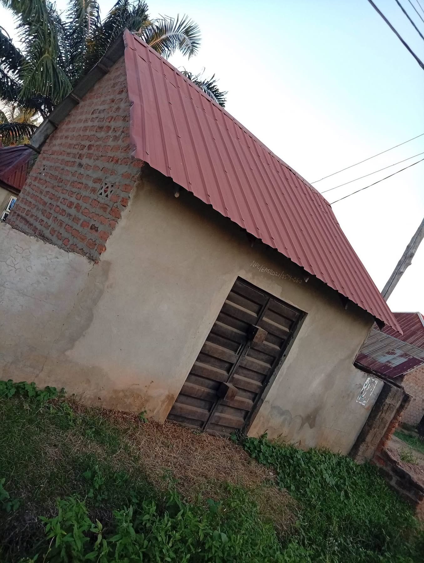 Additional view of Clean Three-Bedroom Flat with Shop