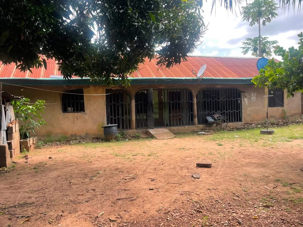 4-Room Residential Property For Sale Makurdi for sale in Behind International Market, George Akume Way, Makurdi, Benue