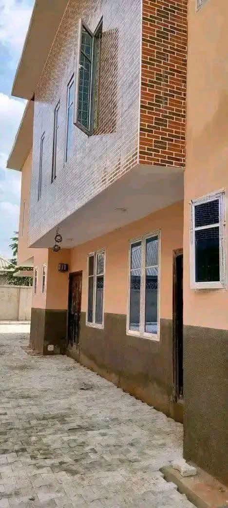 Eight Units of 2-Bedroom Terrace Duplexes for sale in Behind Catholic Youth Centre, Off George Akume Way, Makurdi, Makurdi, Benue
