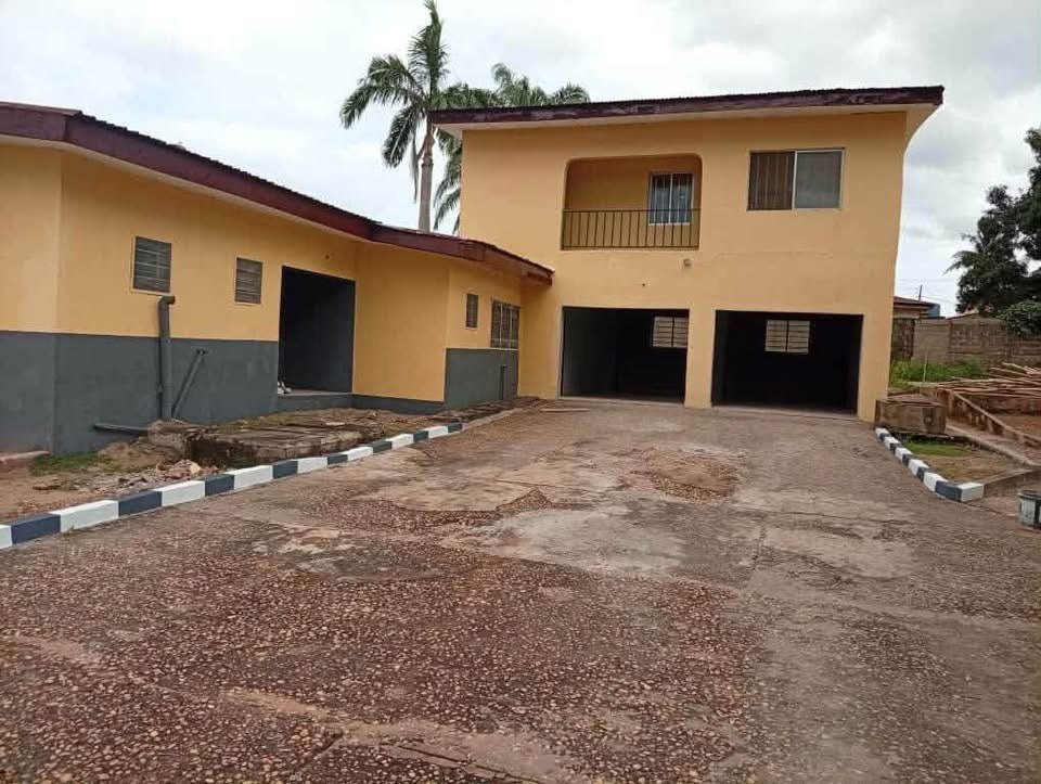 Six-Bedroom Office/House Space for Rent for rent in New GRA, Makurdi, Benue