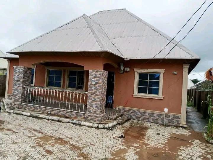 Spacious 3 Bedroom House for Rent for rent in Down Abortion street Mobile Barracks Naka road, Makurdi, Benue