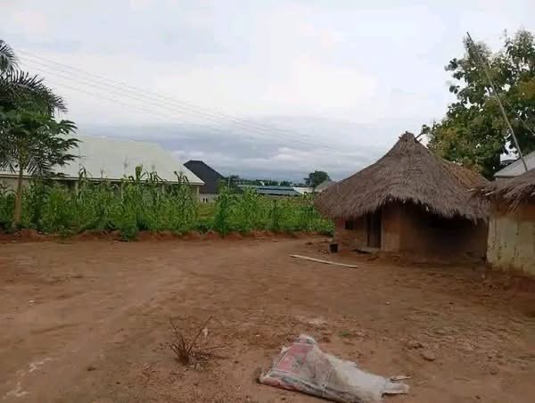 Additional view of Strategic Land for Sale in Tse Poor