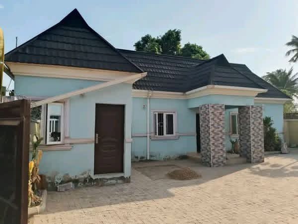 Additional view of 4 Bedroom Duplex with 2 Bedroom BQ