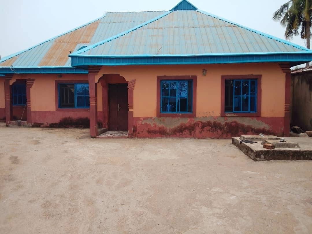 Mini Estate With Flats for sale in Mobile Barracks Junction, Makurdi, Benue
