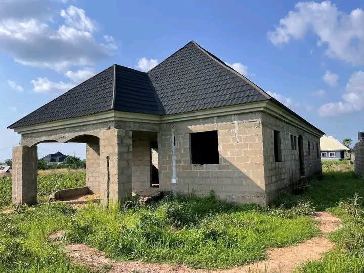 Uncompleted 3 Bedroom Flat for sale in Adeke, Makurdi, Benue