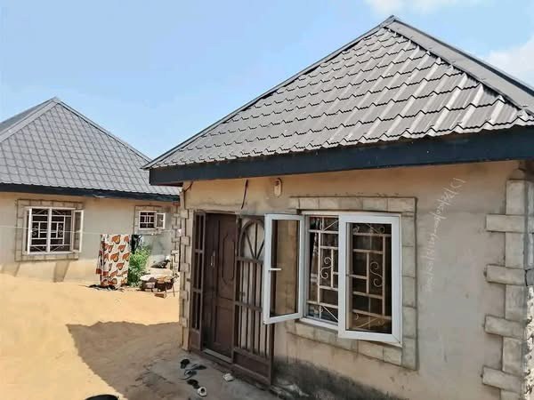 Additional view of 3 Bedroom House with 2 Bedroom Units