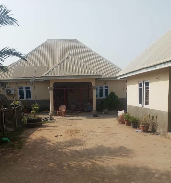 Two Bedroom Flat with BQ for sale in Federal Housing Estate, Makurdi, Benue