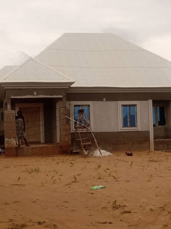 Clean Three Bedroom Flat for sale in Lower Benue, Makurdi, Benue