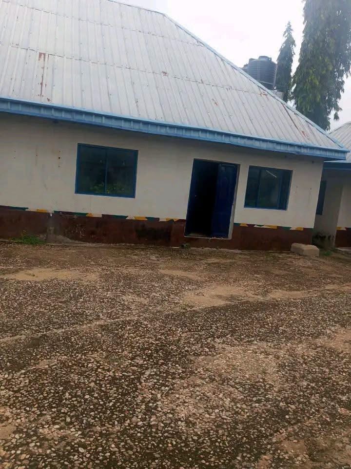 Fenced Office Space in Owners Occupiers Quarters for rent in Owners Occupiers Quarters, Makurdi, Benue