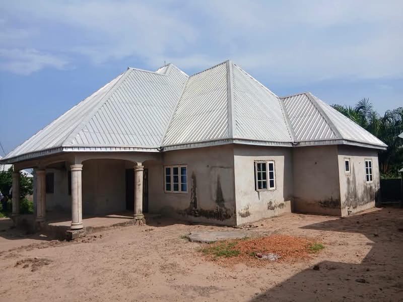 Uncompleted 3 Bedroom Flat for sale in Nyon Layout, Makurdi, Benue