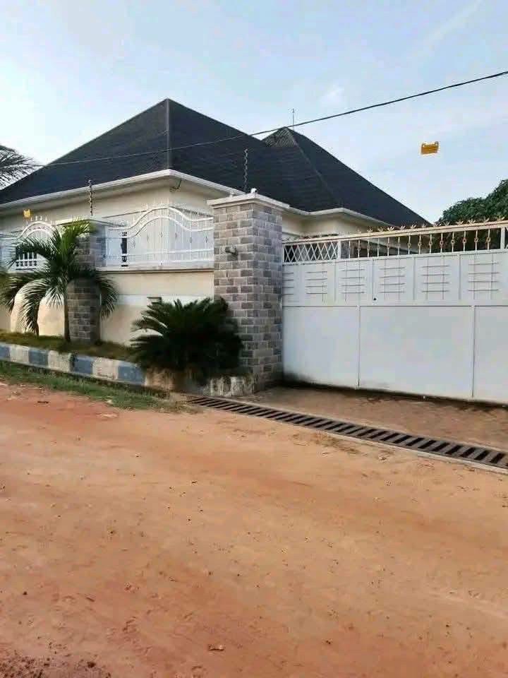 Additional view of Standard Modern 4 Bedroom Flat with BQ