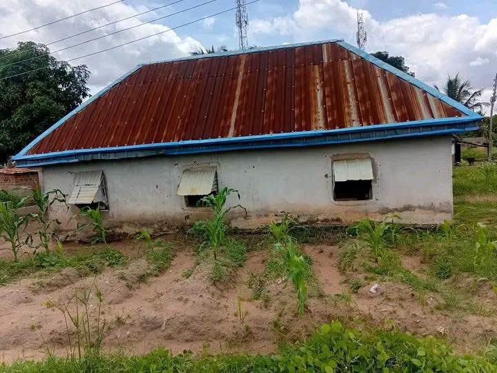 Additional view of 3 Single Rooms House for Sale