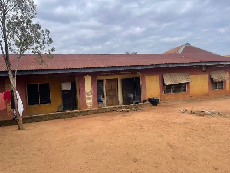 One Bedroom Units and Shops for sale in Akpehe, Makurdi, Benue