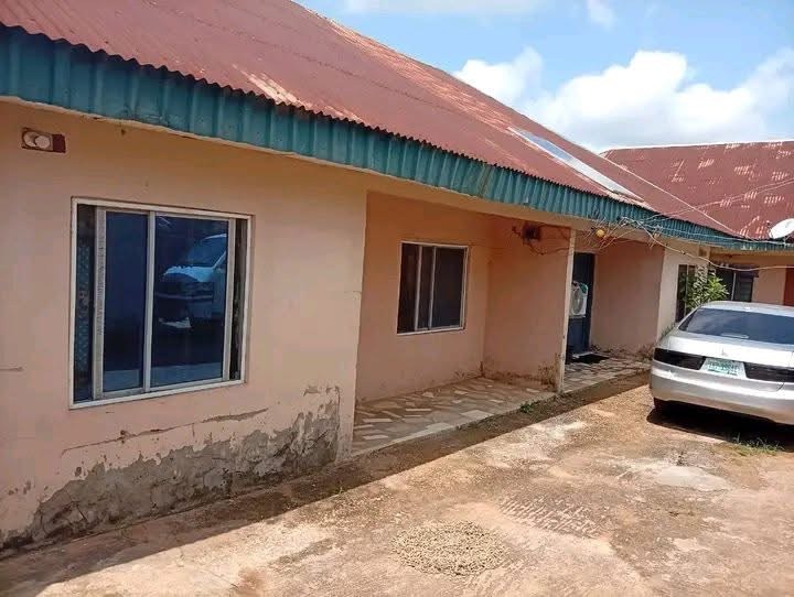 Mini Estate with Flats and Shops for sale in Behind Hotel Lucia, Makurdi, Benue
