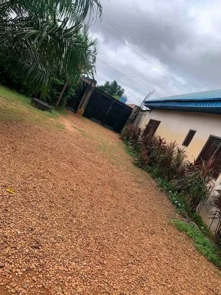 Additional view of Big 2 Bedroom Bungalow with BQ