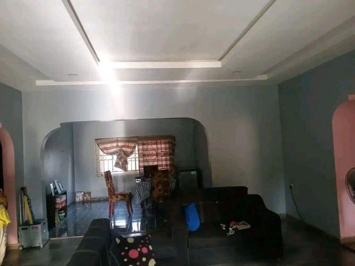 Additional view of Modern 3 Bedroom Flat