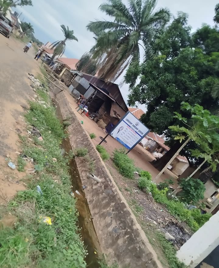 Additional view of High Level Property with Shops and Rooms
