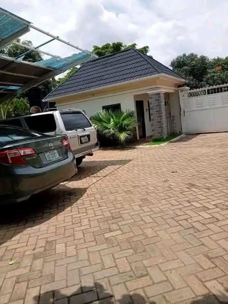Additional view of Standard Modern 4 Bedroom Flat with BQ