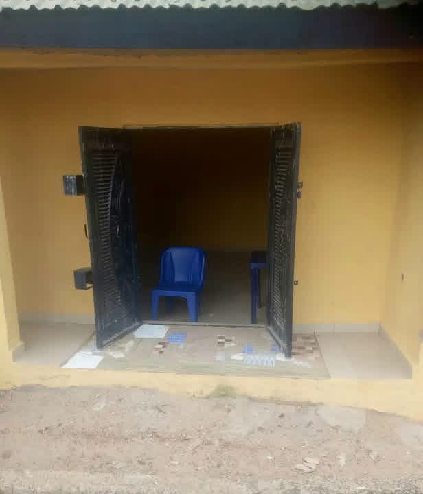Commercial Shop at Police HQ Round About for sale in Police HQ Round About, Makurdi, Benue