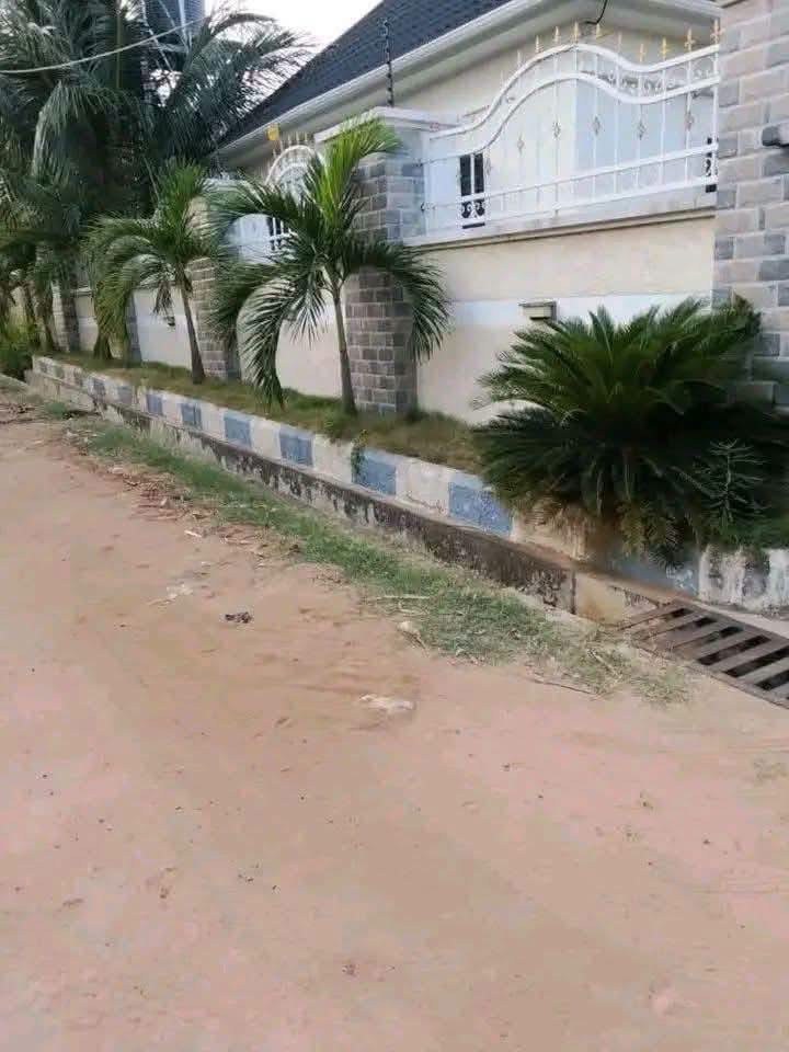 Additional view of Standard Modern 4 Bedroom Flat with BQ