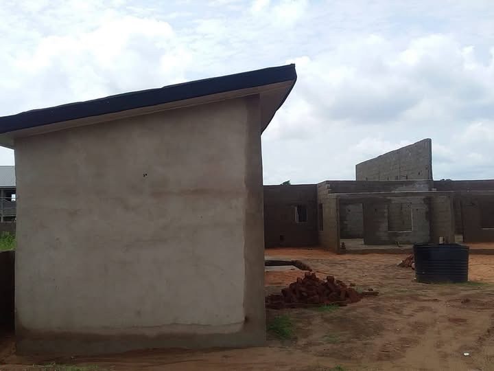 Additional view of Makurdi Property: Two-Bedroom and Three-Unit Building