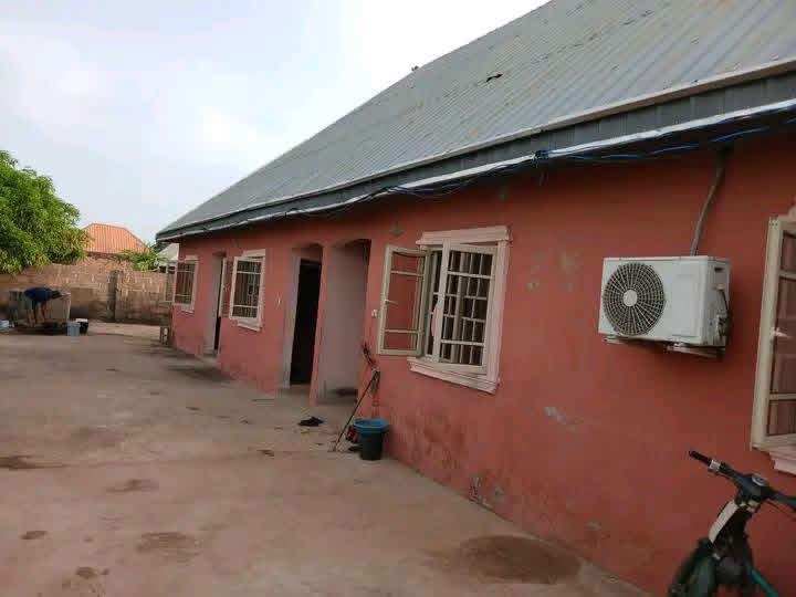 Additional view of 5 Units of One Bedroom Apartments