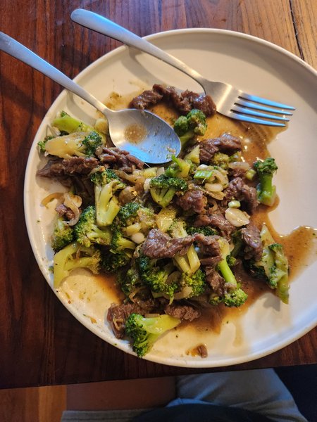 beef and broccoli stir-fry