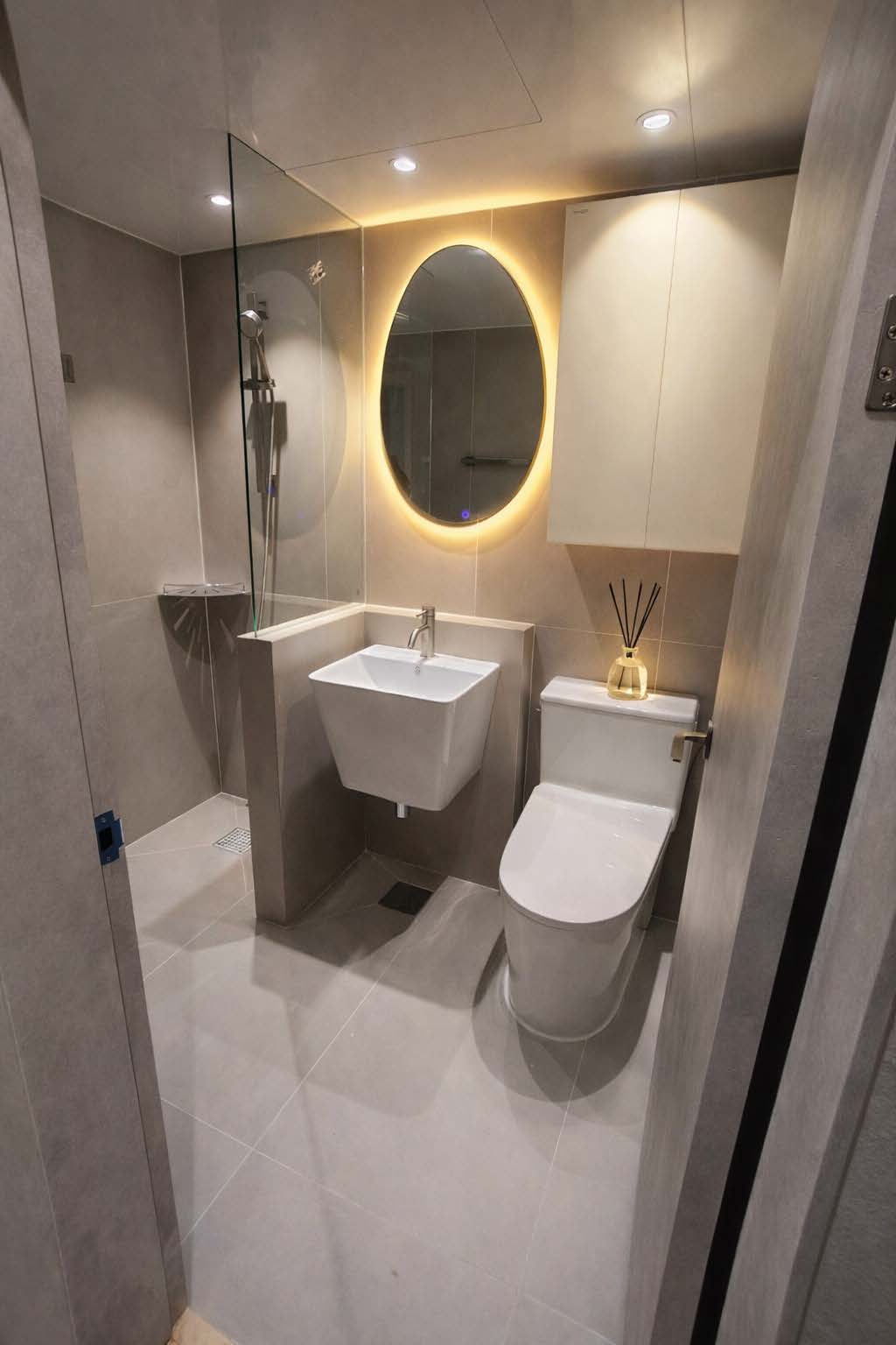 LED거울과 600×600 하프조적