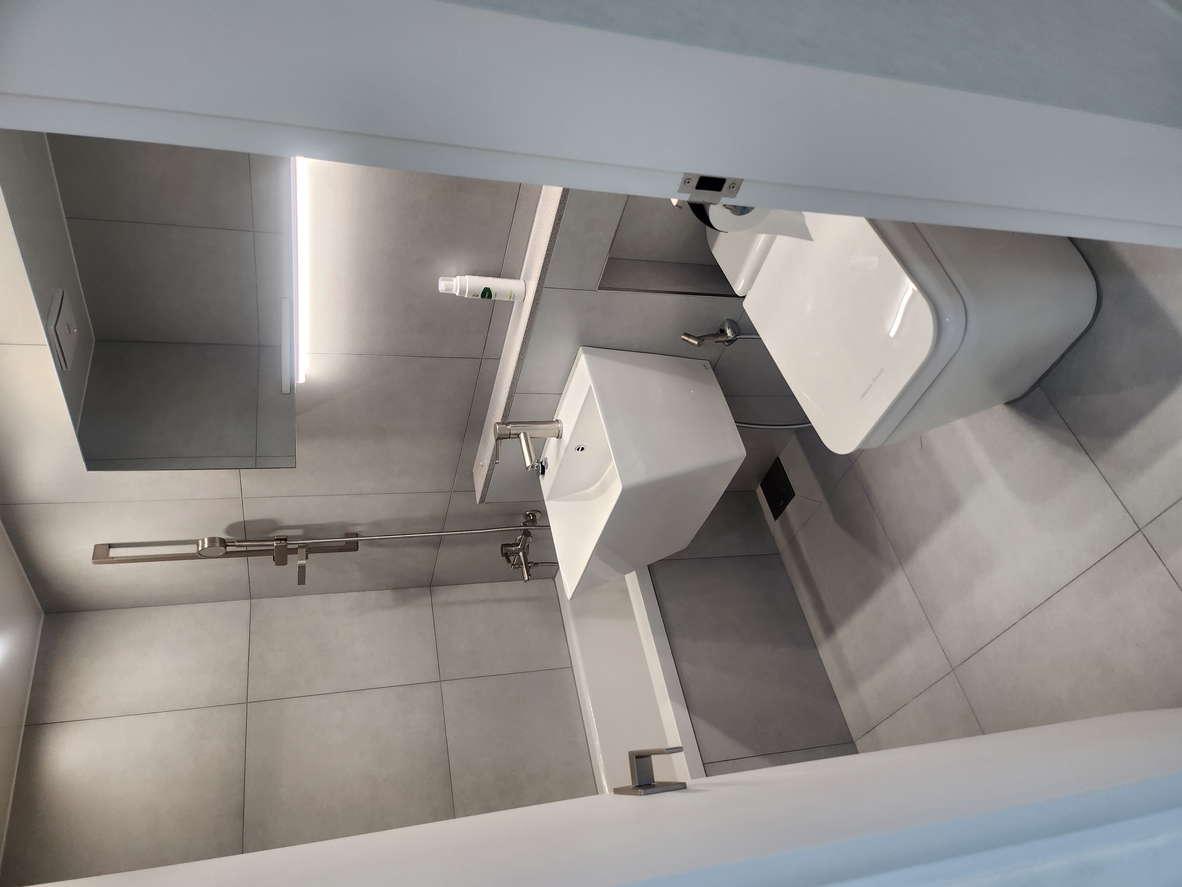 600×600 심리스 깔끔한 연 그레이 간접조명