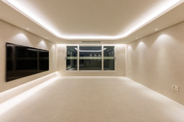 우물천정과 간접조명