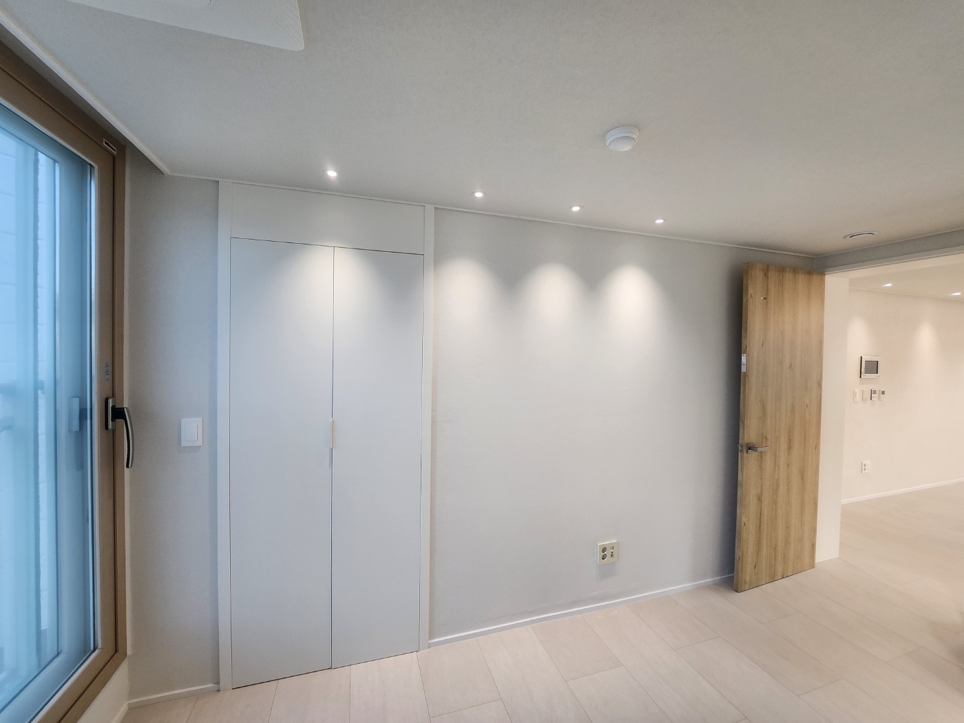 목공 후 도어 필름 마감