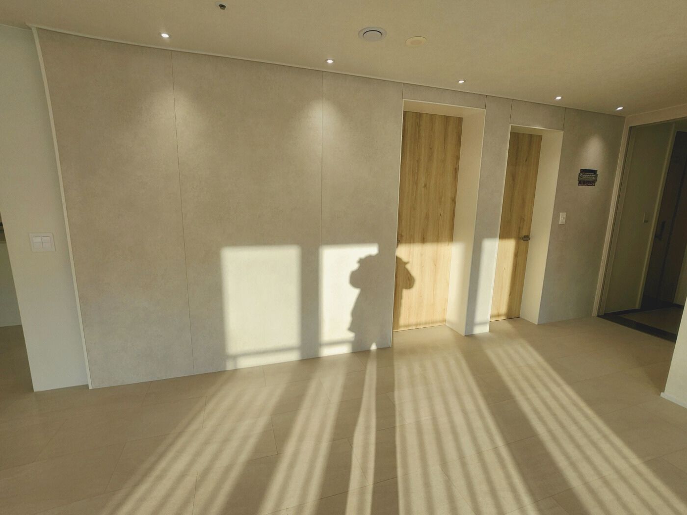 빅슬랩 자재를 이용한 필름과 무걸레받이