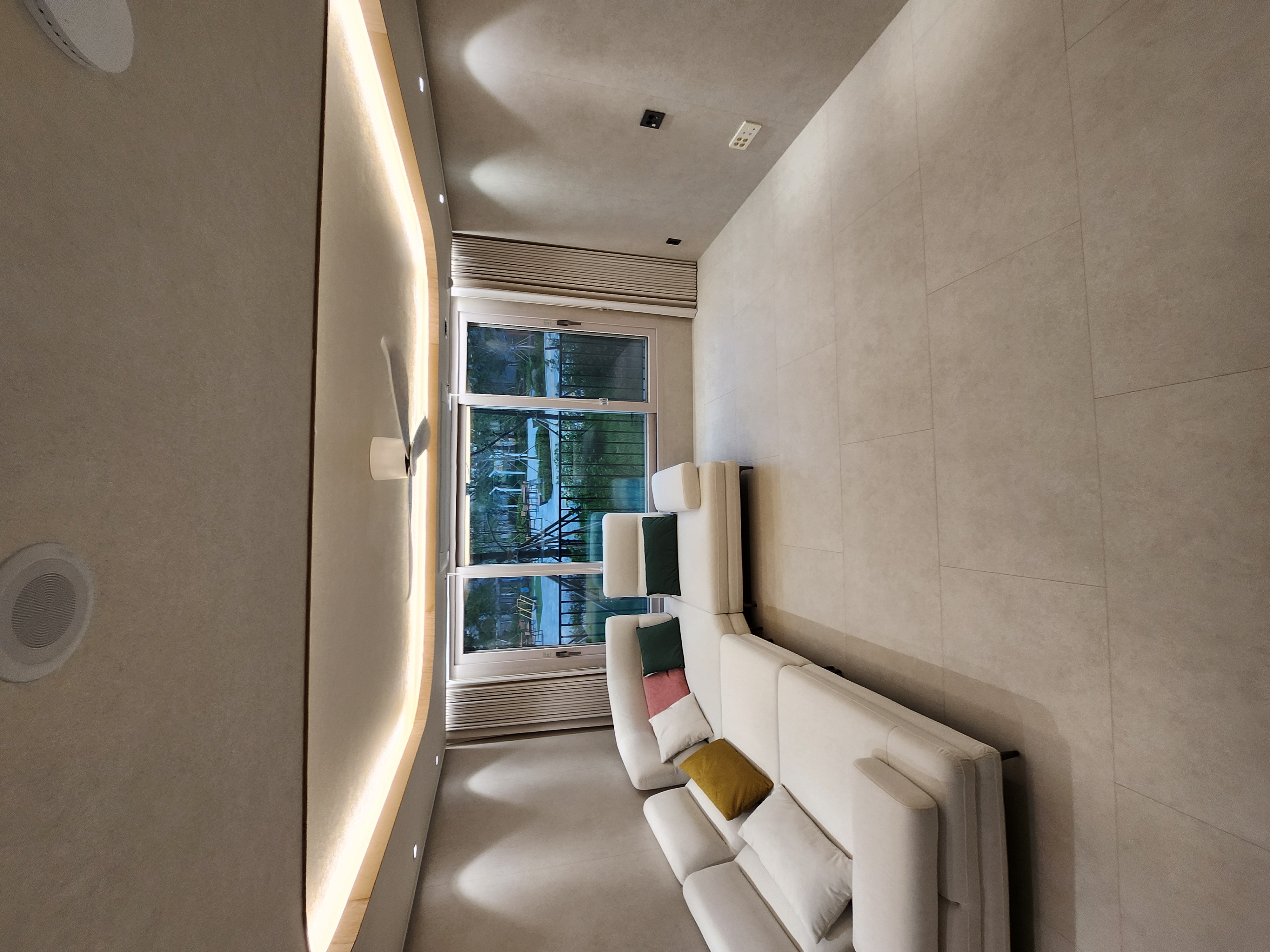 우물천정과 빅슬랩 무걸레받이