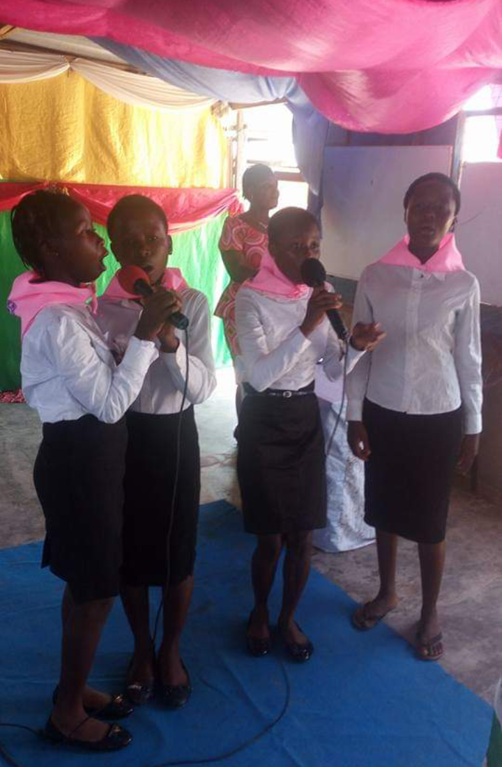 kids singing at church