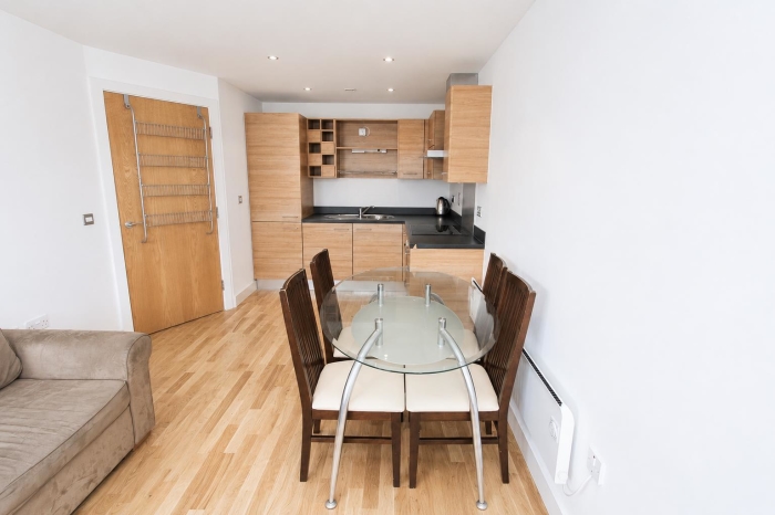 1 Bedroom Apartment