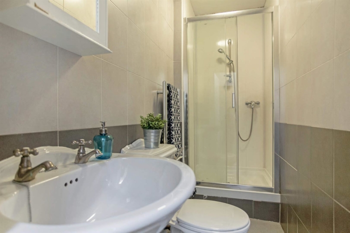 4 Bedroom Apartment