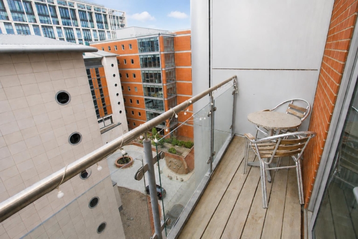 1 Bedroom Apartment
