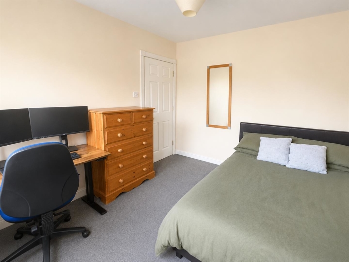 4 Bedroom Apartment