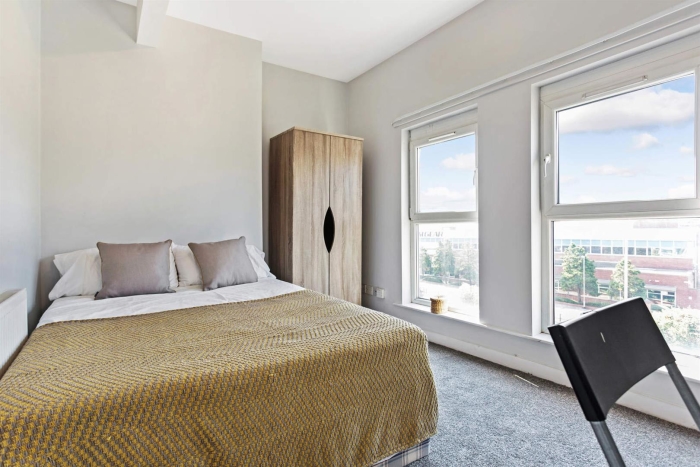 4 Bedroom Apartment