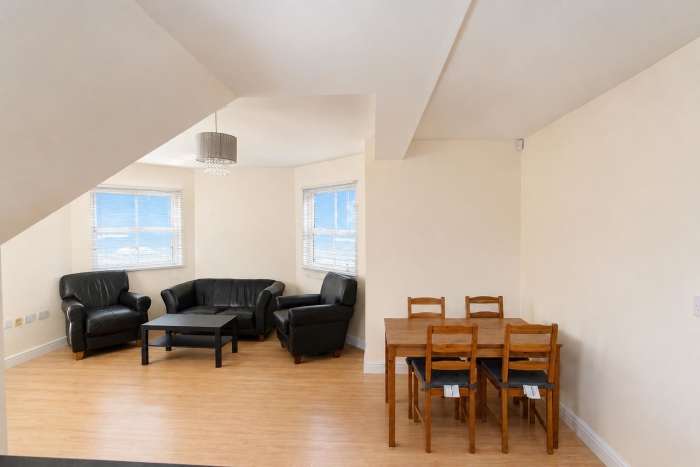 2 Bedroom Apartment