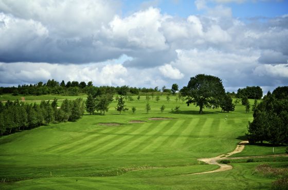 Clays Golf  Toptracer Driving Range in Wrexham