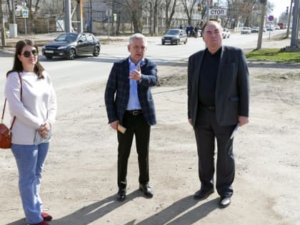 «КАЖДЫЙ В СВОЕЙ ЗОНЕ ОТВЕТСТВЕННОСТИ ДОЛЖЕН ОТВЕЧАТЬ ЗА БЛАГОУСТРОЙСТВО». СЕРГЕЙ АКСЕНОВ ПРОВЕЛ РАБОЧЕЕ СОВЕЩАНИЕ С  ОБЪЕЗДОМ ТЕРРИТОРИИ ВТОРОГО ОКРУГА