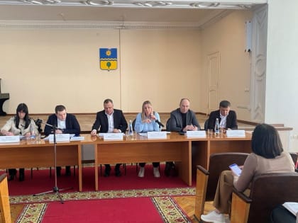 В Волжском обсудили вопросы функционирования сферы ЖКХ