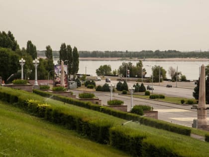 Волгоградцам на выходные обещают облачность и дождь